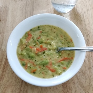 cheesy_broccoli_soup